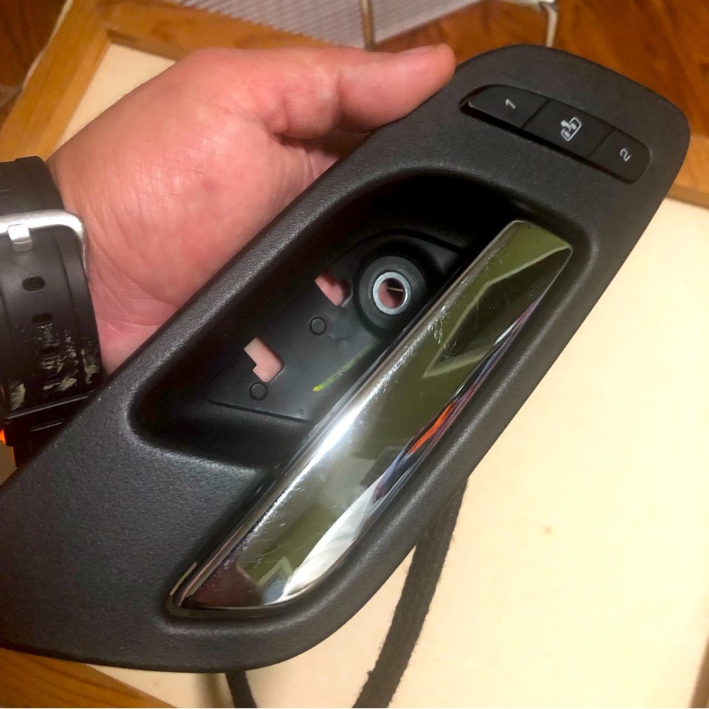 07-14 CHEVY TAHOE SUBURBAN ESCALADE LH DRIVER SIDE INTERIOR DOOR handle BLACK